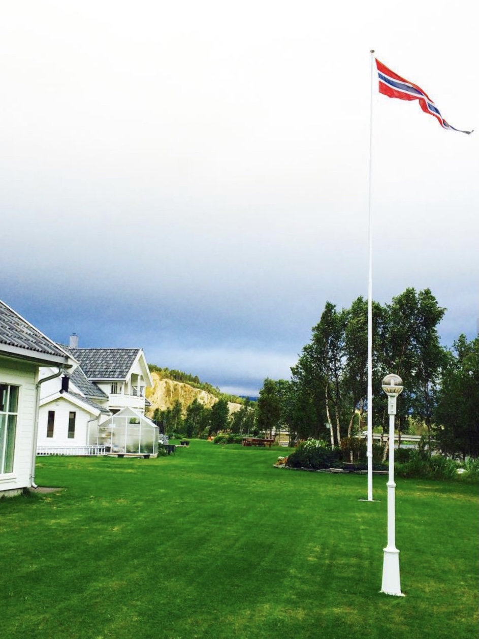 ÁNH SÁNG XANH PHƯƠNG BẮC – p4. CAMPING