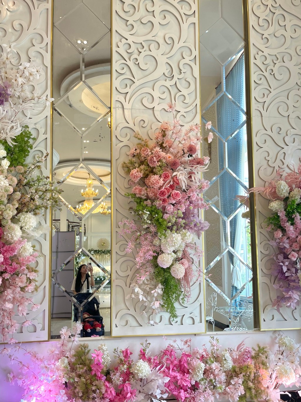 Về quê ăn cưới